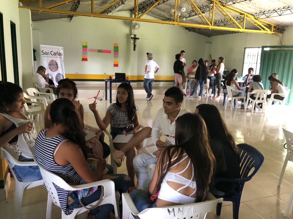 En el primer encuentro, los integrantes del Colectivo Juvenil de Comunicación conocieron las herramientas imprescindibles a la hora de contar una historia. 