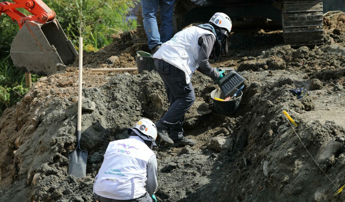 trabajos forenses en La Escombrera