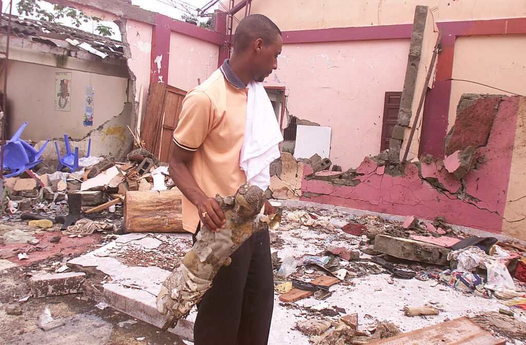 Antún en iglesia de Bojayá