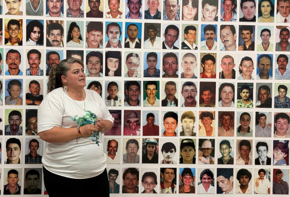 Impulsado por la comunidad de Granada, Antioquia, el Salón del Nunca Más renueva su propuesta museográfica para integrar la mirada de jóvenes y mayores en un diálogo de memoria y esperanza.