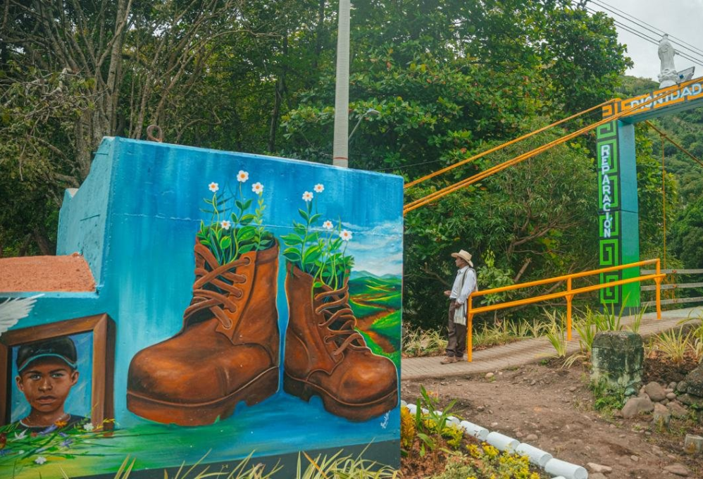 Murales que rinden homenaje a las víctimas del conflicto armado en Dabeiba.