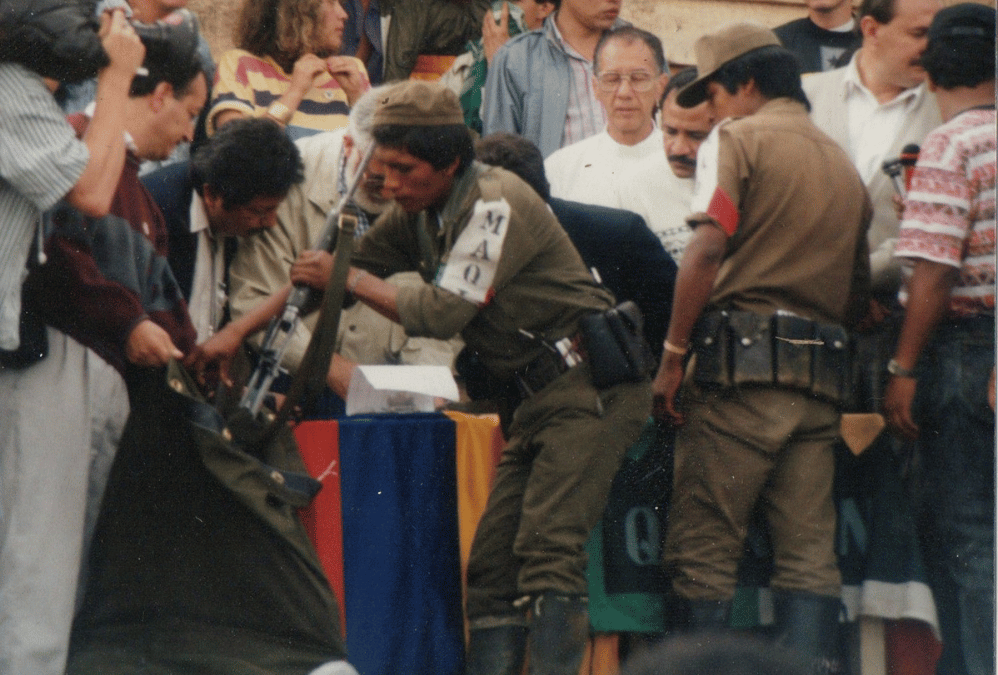 Entrega de armas del Movimiento Armado Quintín Lame (MAQL) como parte del proceso de paz tras la firma del acuerdo.